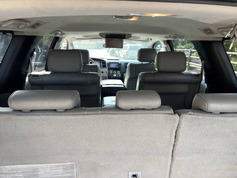 2011 Toyota Sequoia Platinum