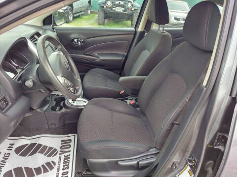 2019 Nissan Versa SV