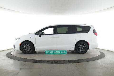 2023 Chrysler Pacifica Plug-In Hybrid Limited