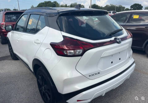 2023 Nissan Kicks SR