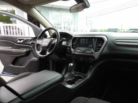 2017 GMC Acadia SLE-2