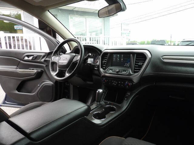 2017 GMC Acadia SLE-2