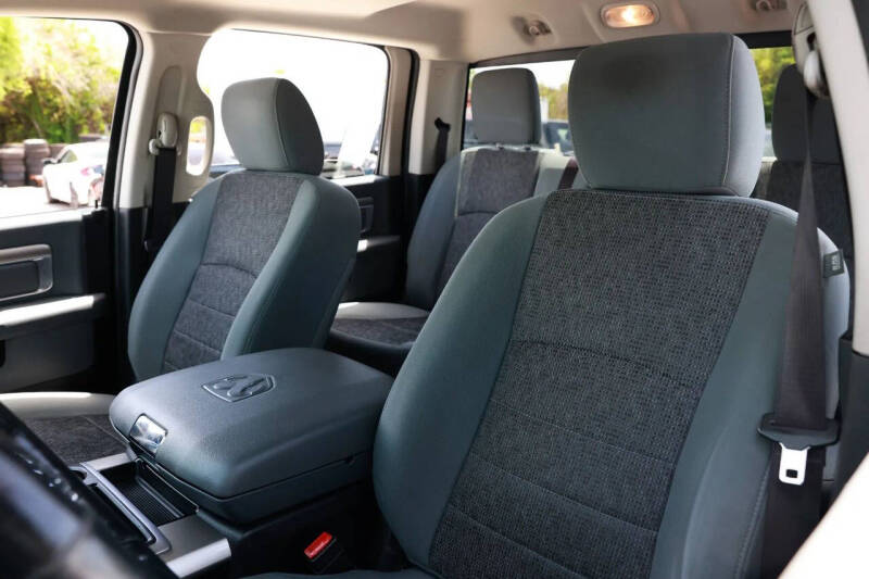 2015 RAM 1500 SLT