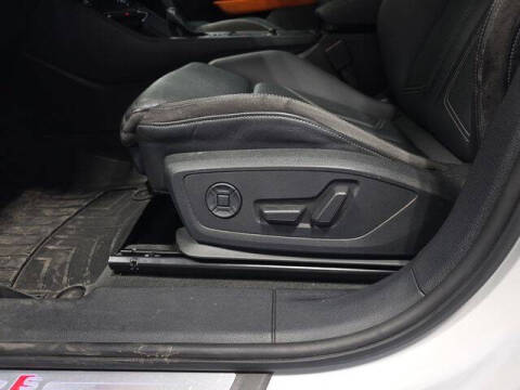 2020 Audi Q3 quattro S line Prem Plus 45 TFSI