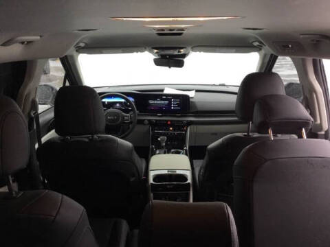 2024 Kia Carnival SX