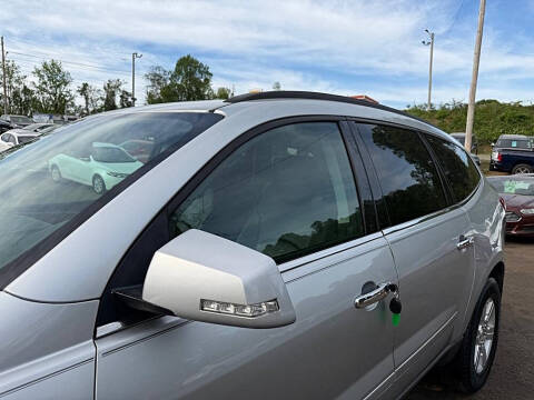 2011 Chevrolet Traverse LT
