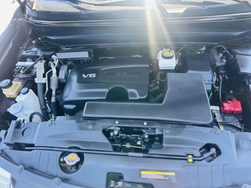 2020 Nissan Pathfinder SL