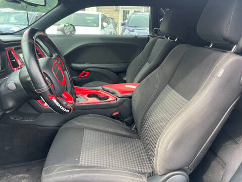 2015 Dodge Challenger SXT
