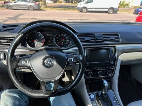 2018 Volkswagen Passat 2.0T SE