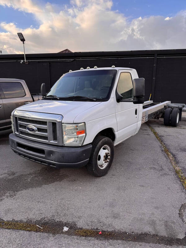 2011 Ford E-Series E-450 SD