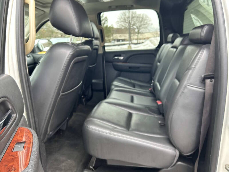 2013 Chevrolet Avalanche LTZ Black Diamond