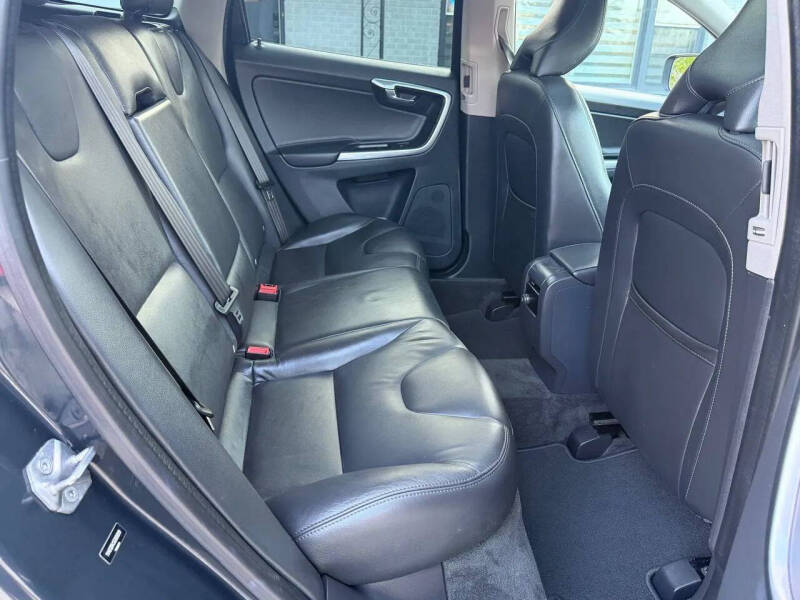 2016 Volvo XC60 T5 Premier