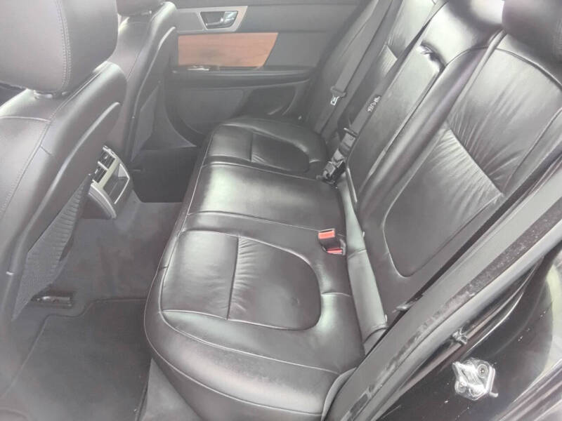 2009 Jaguar XF Luxury