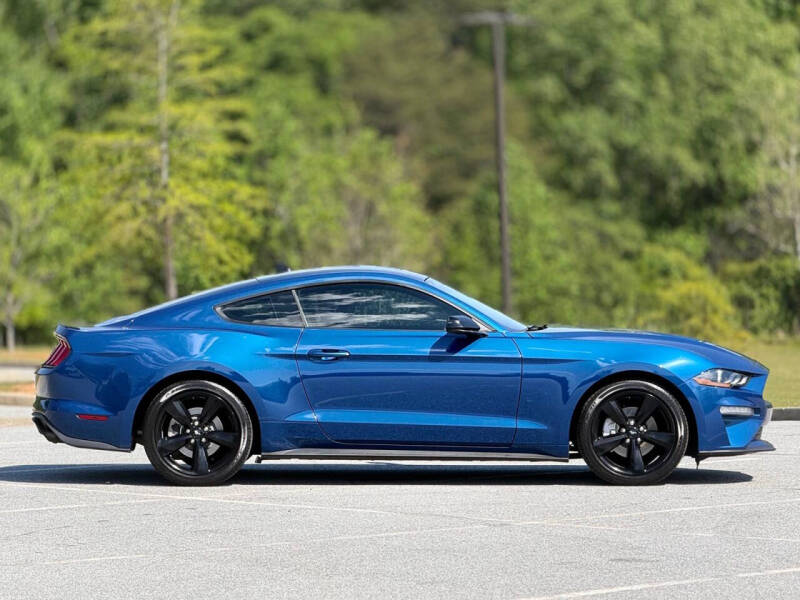 2022 Ford Mustang EcoBoost