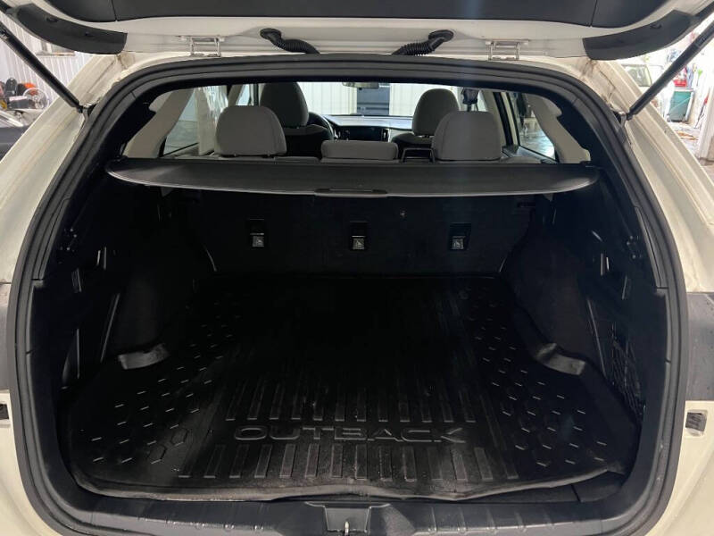 2022 Subaru Outback Premium