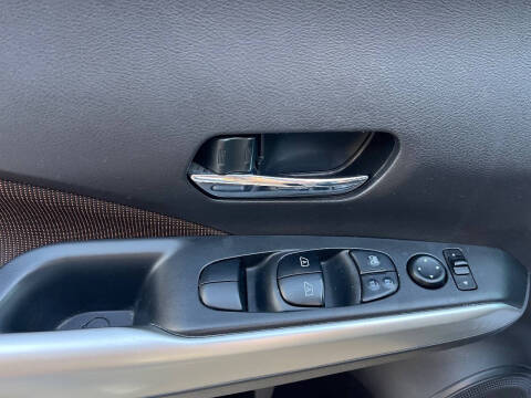 2018 Nissan Kicks SR