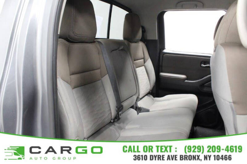 2022 Nissan Frontier SV