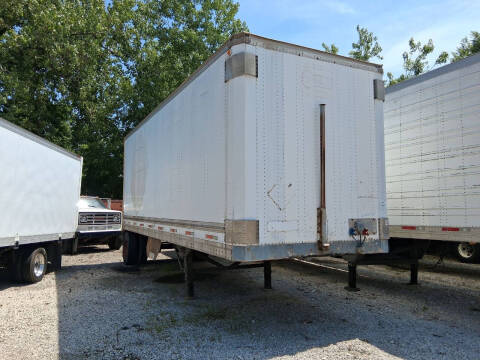 2004 STRICK DRY VAN