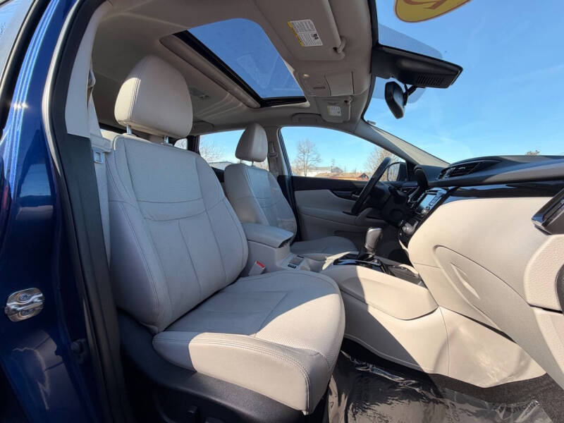 2022 Nissan Rogue Sport SL