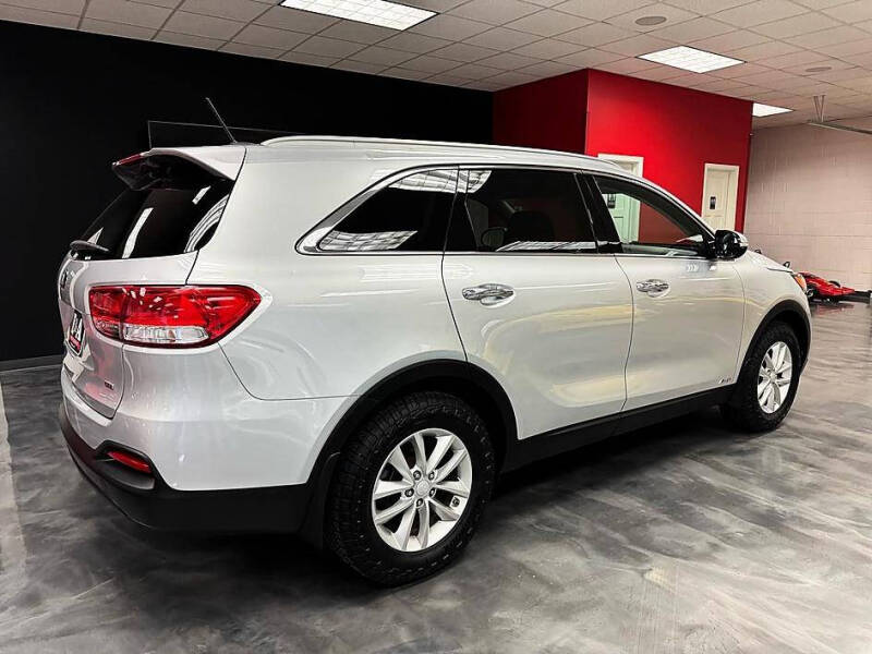 2017 Kia Sorento LX