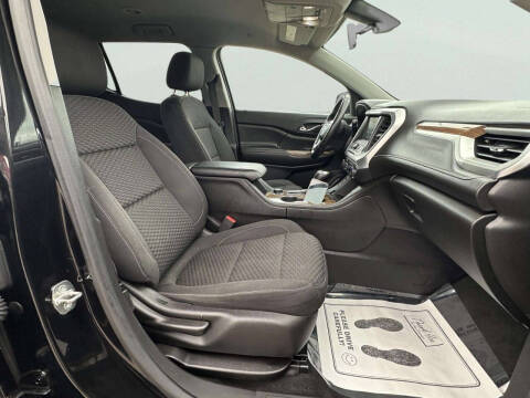 2017 GMC Acadia SLE-2