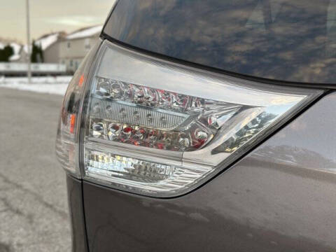 2013 Toyota Sienna SE 8-Passenger