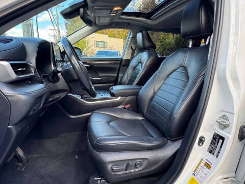 2020 Toyota Highlander XLE