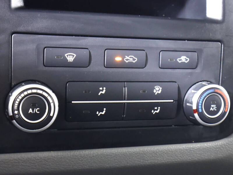 2015 Nissan NV 1500 SV