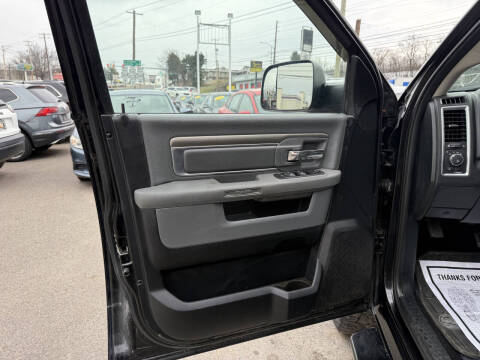 2016 RAM 1500 SLT