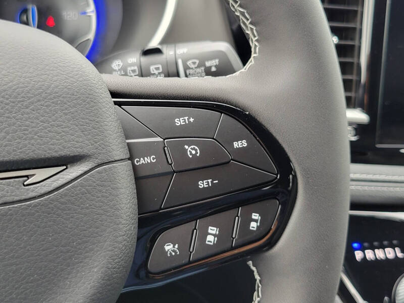 2027 Chrysler Pacifica Limited