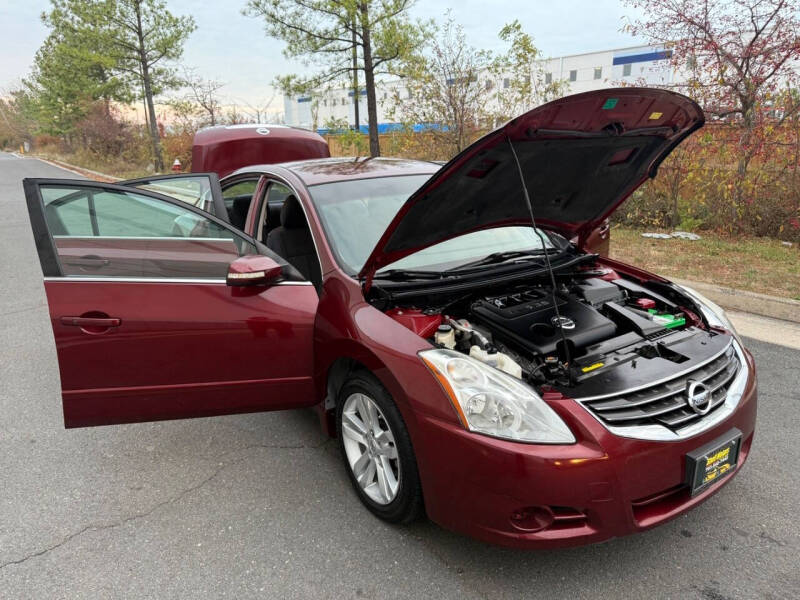 2010 Nissan Altima 3.5 SR