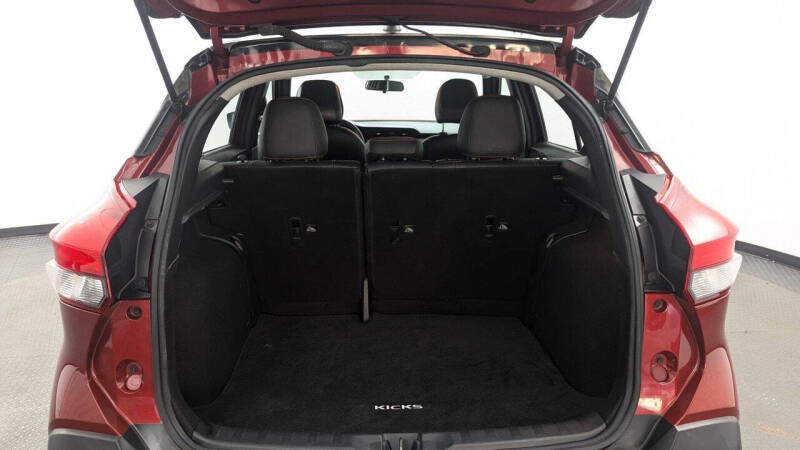 2019 Nissan Kicks SR