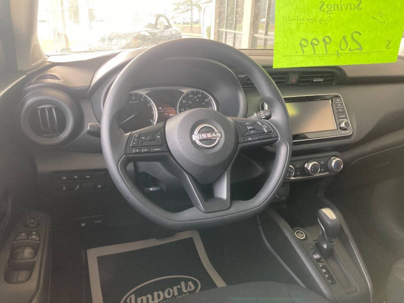 2025 Nissan Kicks Play S