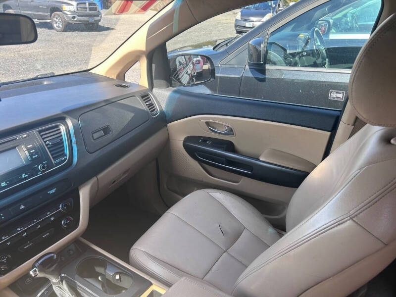 2017 Kia Sedona LX