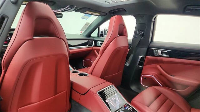 2023 Porsche Panamera Platinum Edition