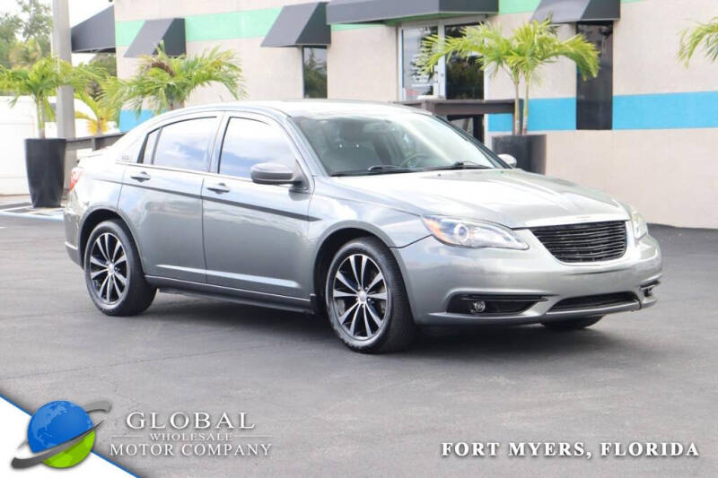2013 Chrysler 200 Touring