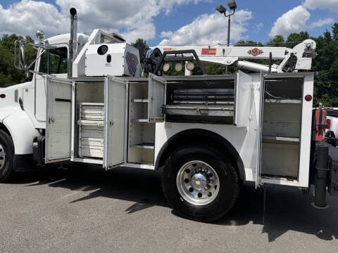 2001 Peterbilt 330