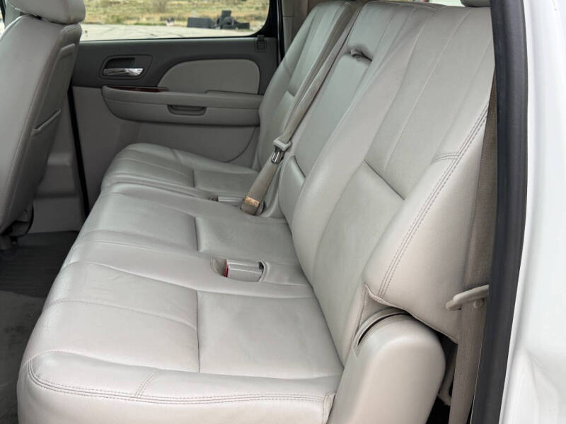2013 Chevrolet Suburban LT 2500