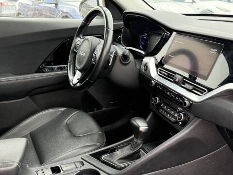 2022 Kia Niro Touring Special Edition