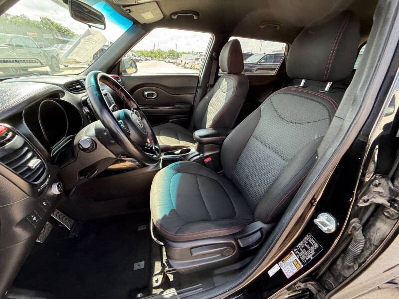 2016 Kia Soul +