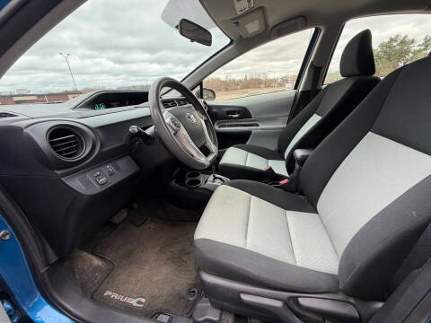 2013 Toyota Prius c Two