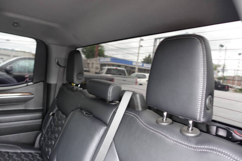 2025 GMC Sierra 1500 Elevation Standard