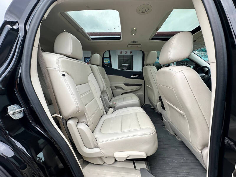 2020 GMC Acadia Denali