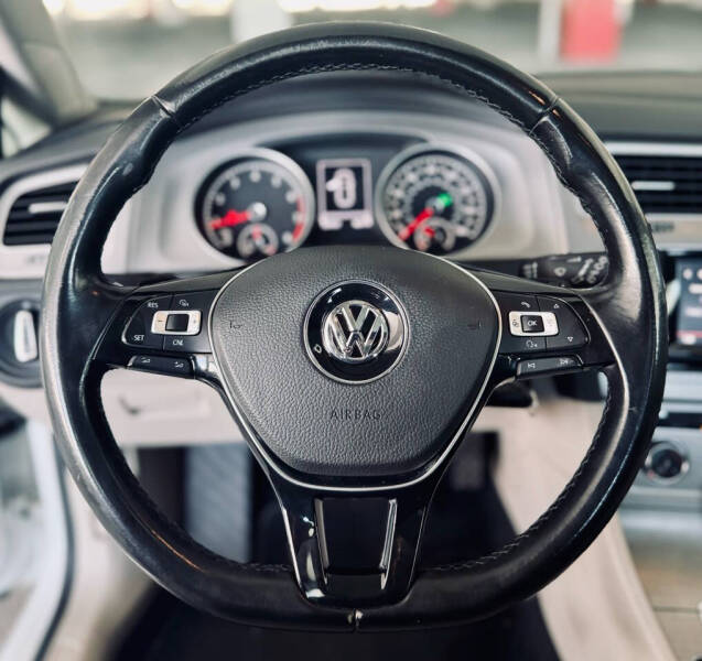 2015 Volkswagen Golf TSI S