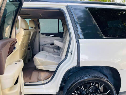 2015 Cadillac Escalade Luxury