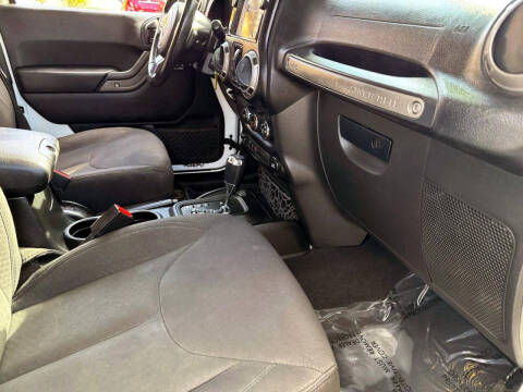 2017 Jeep Wrangler Unlimited Sport