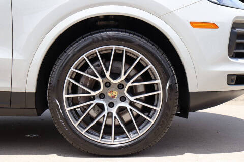 2022 Porsche Cayenne Coupe Platinum Edition