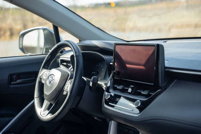 2024 Toyota Corolla Cross LE