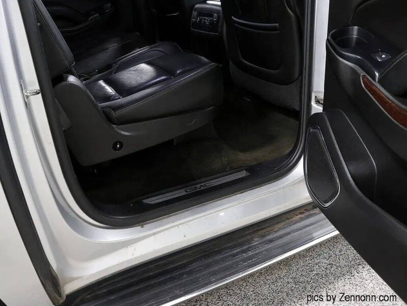 2017 GMC Yukon XL SLT
