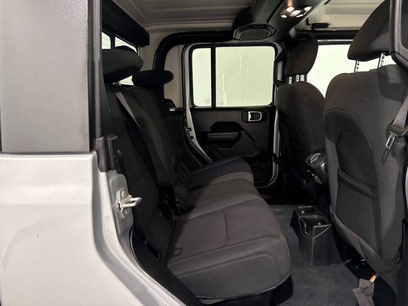 2023 Jeep Gladiator Sport